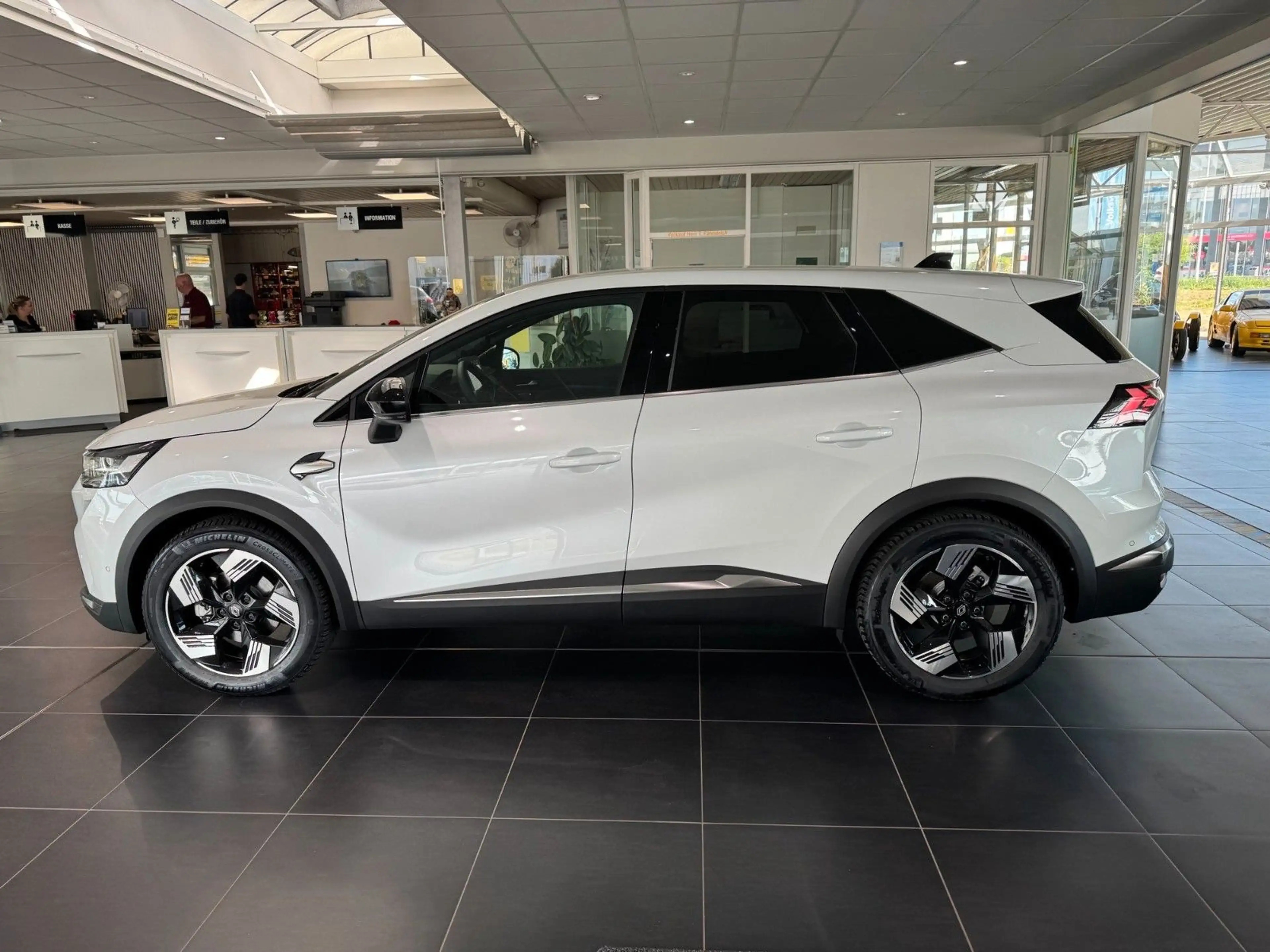 Renault Symbioz 145 E-Tech Full Hybrid Techno — photo 3