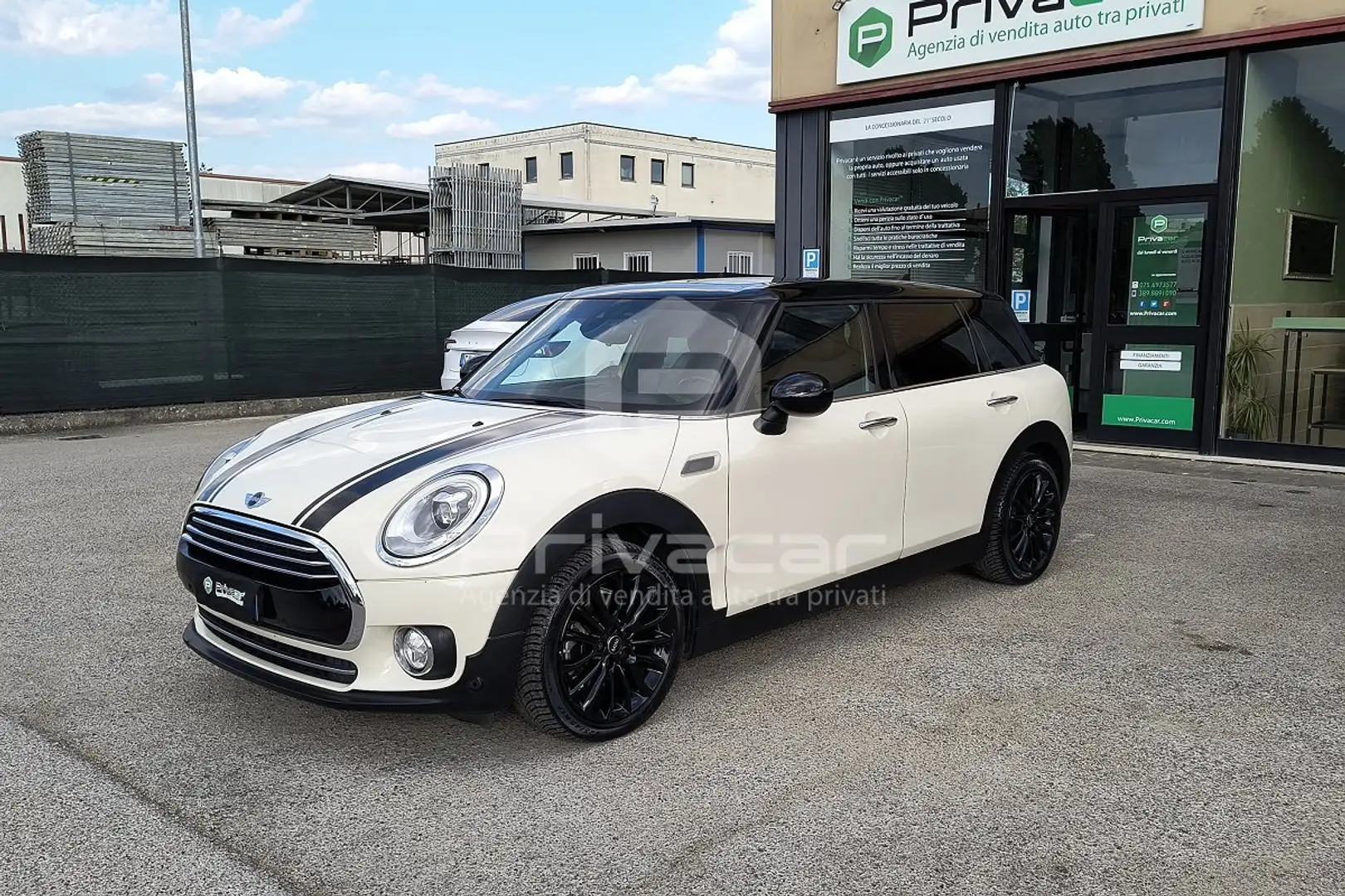 MINI Cooper D Clubman Mini 2.0 Cooper D Hype Clubman Wit - 1