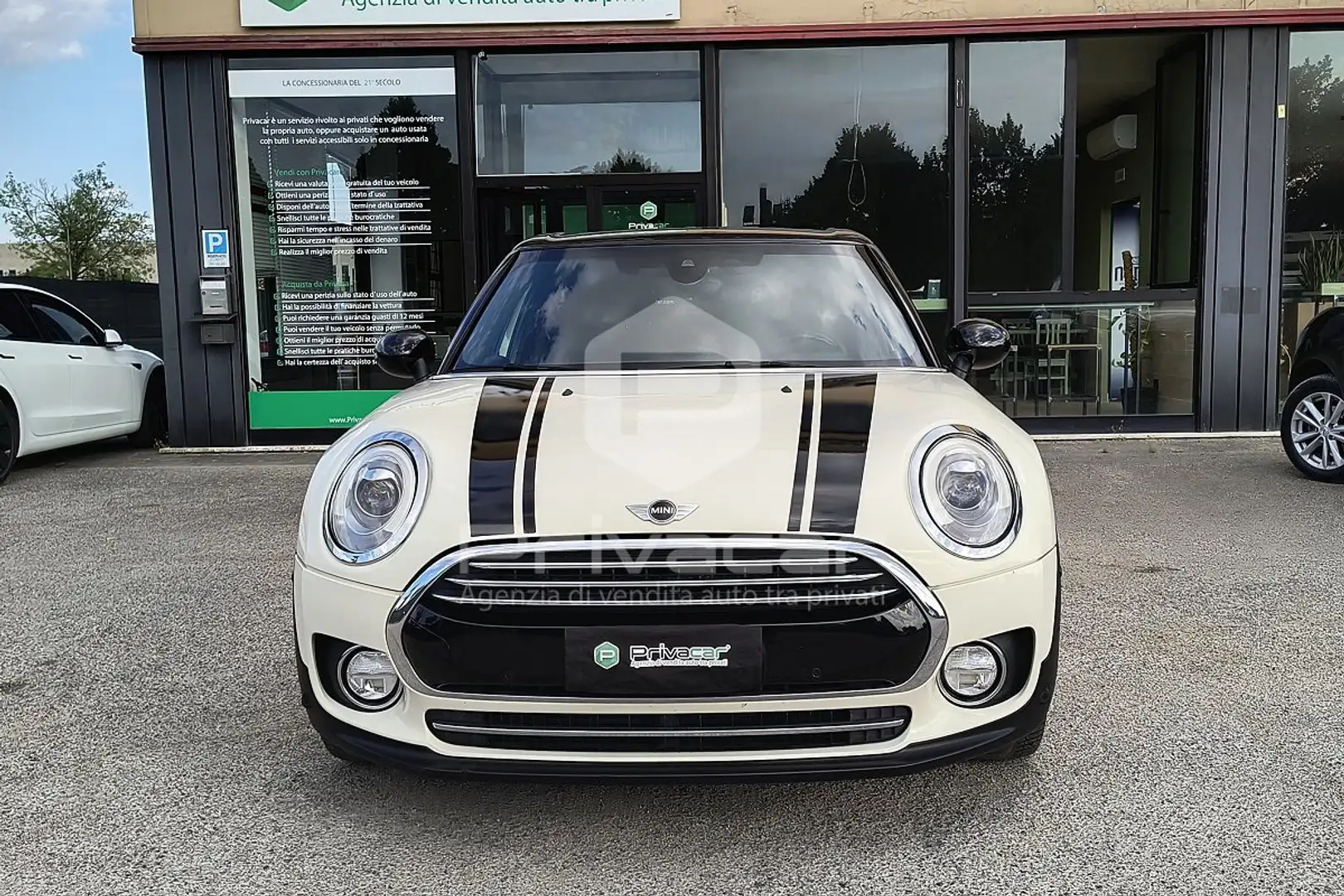 MINI Cooper D Clubman Mini 2.0 Cooper D Hype Clubman Wit - 2
