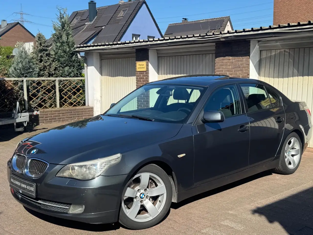 BMW 523