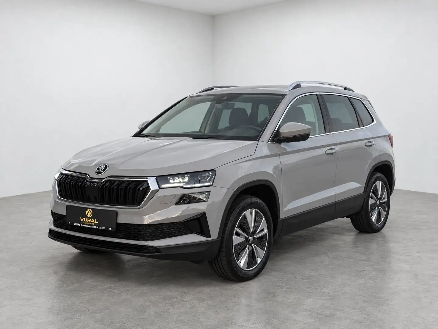 Skoda Karoq 2,0 TDI STYLE DSG | LED | ACC | NAVI | RFK | 1:BESITZER | Grau - 2