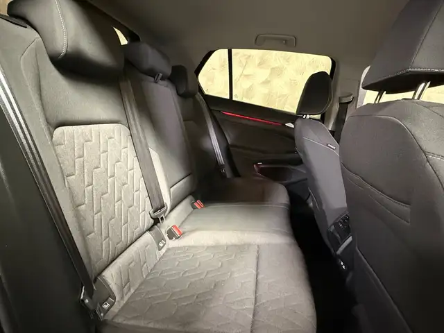 Volkswagen Golf view 11