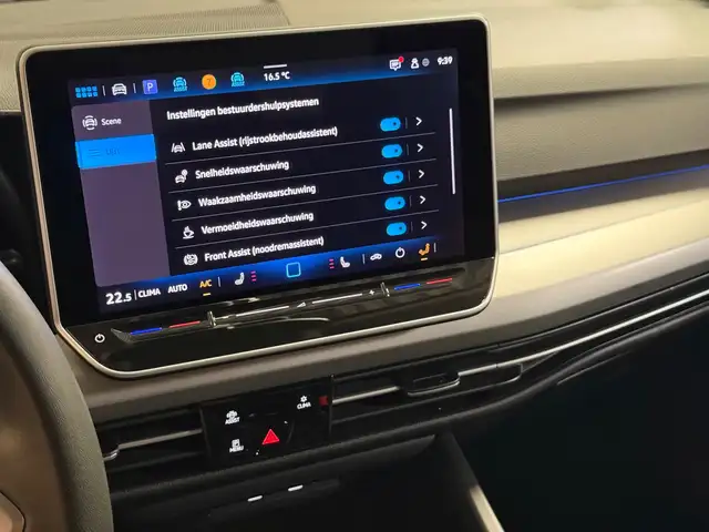 Volkswagen Golf view 22