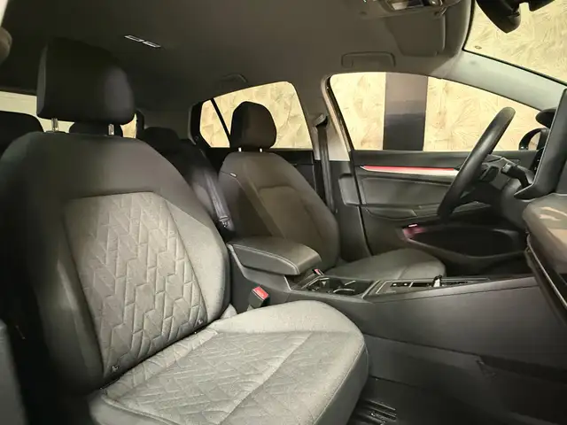 Volkswagen Golf view 10