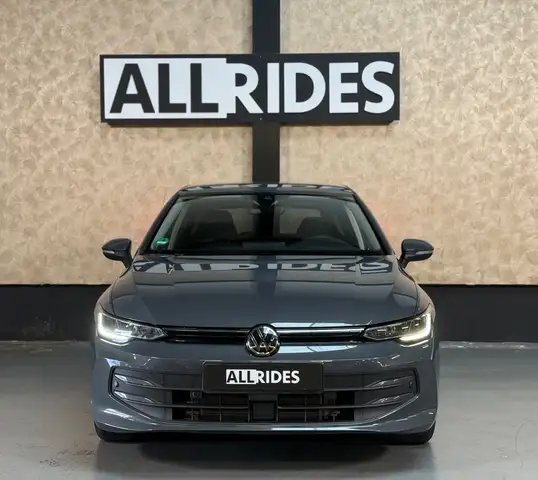 Volkswagen Golf view 6