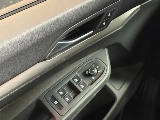 Volkswagen Golf view 13