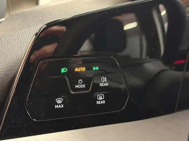 Volkswagen Golf view 14