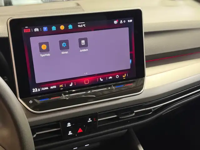 Volkswagen Golf view 20