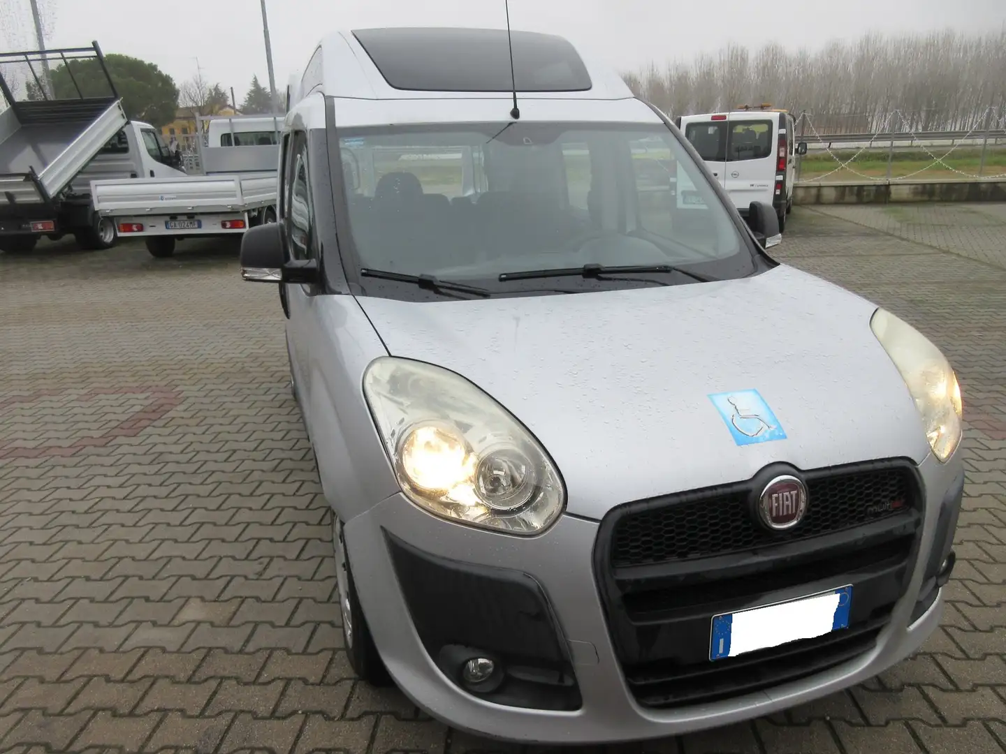 Fiat Doblo 1.6 MJT 105CV VEICOLO CON PEDANA ELEVATRICE Gris - 2