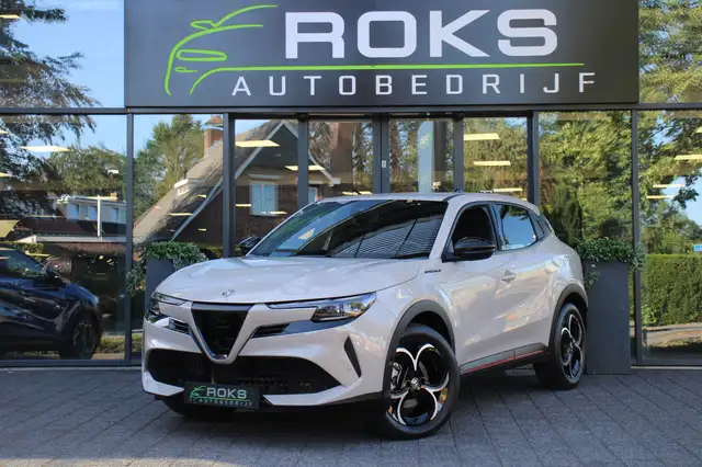 Alfa Romeo Junior 1.2 Turbo Hybrid Ibrida Speciale