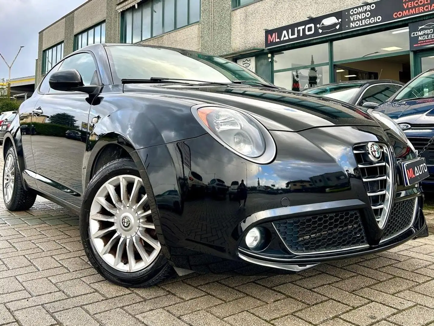 Alfa Romeo MiTo MiTo 2013 1.4 Progression 78cv E6 Schwarz - 1