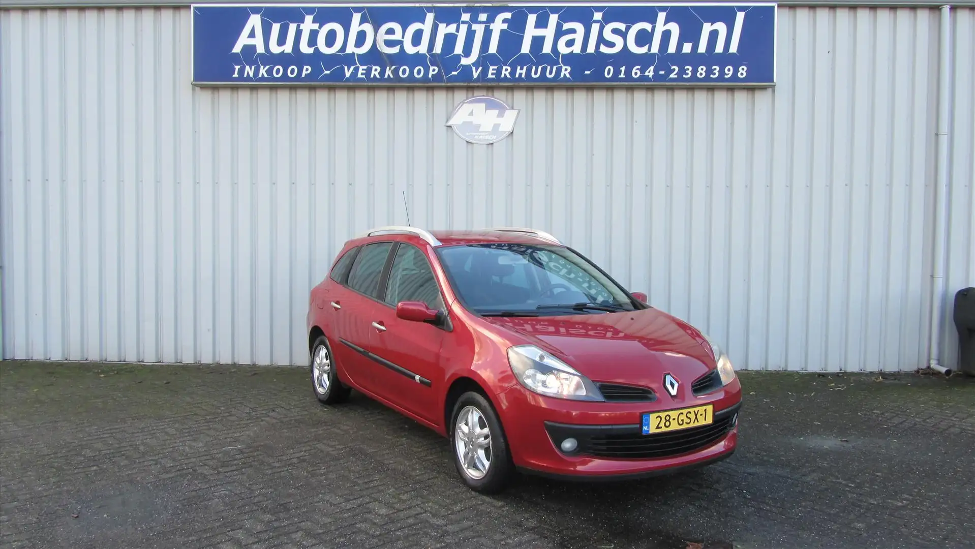 Renault Clio 1.2 TCE 100 ESTATE APK 31-01-2026 Rood - 1