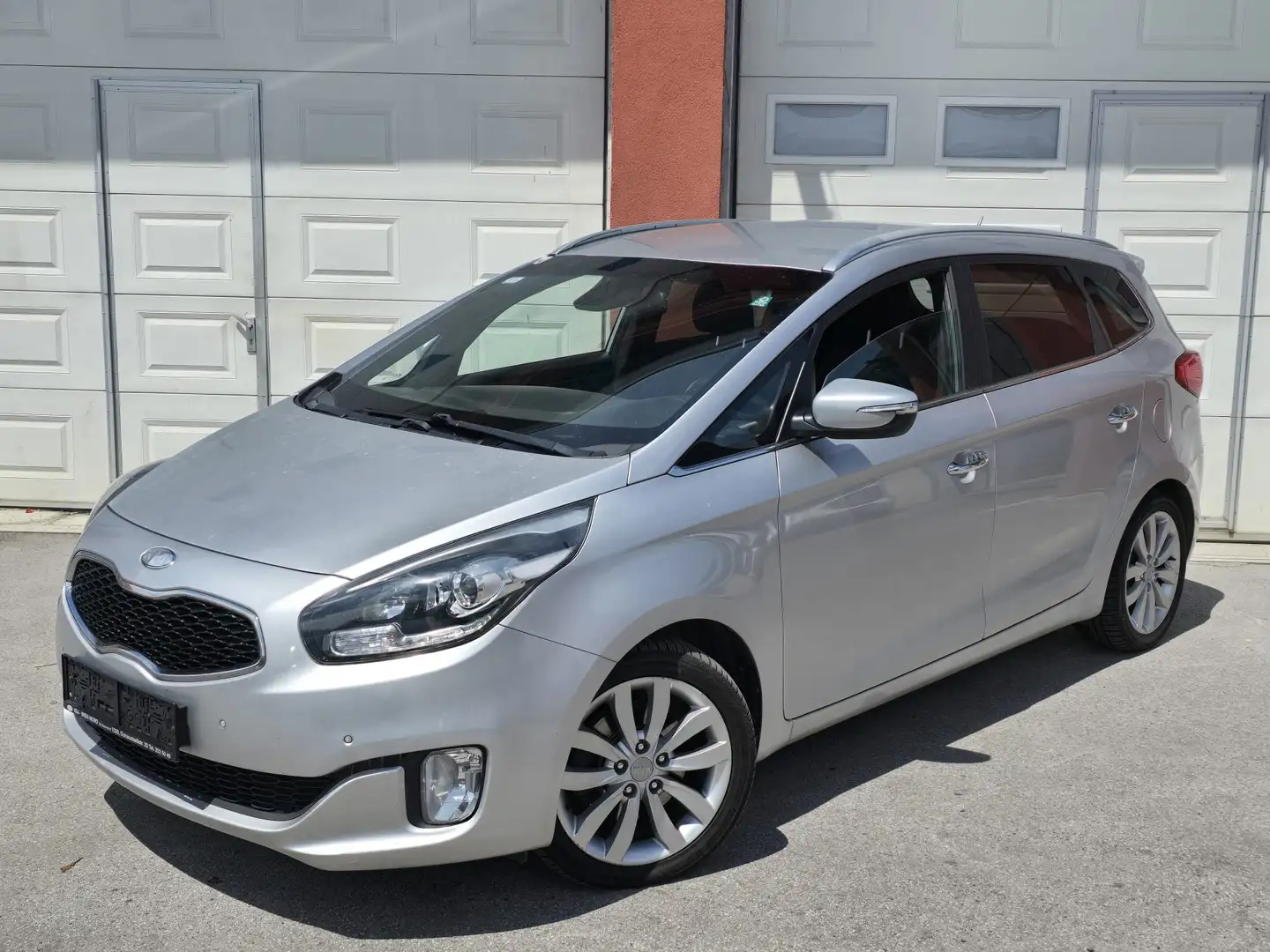 Kia Carens 1,7 CRDi Active Silber - 1