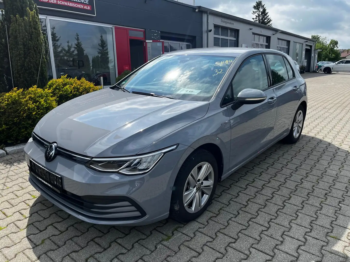 Volkswagen Golf 1.5 TSI Life Standheizung  5-J-Garantie LED Grey - 1