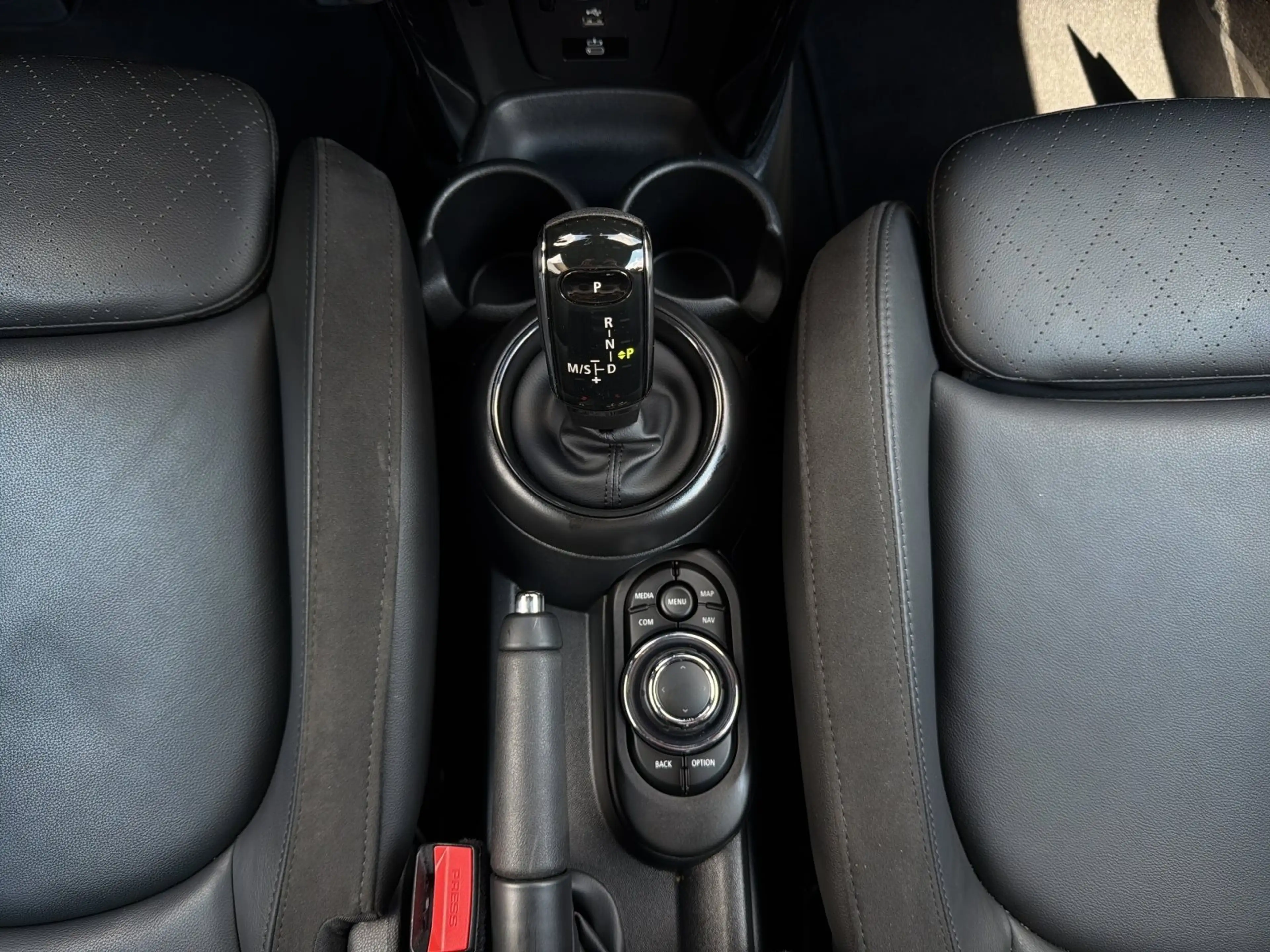 MINI Cooper S Cabrio Cooper S Cabrio HEAD-UP RFK HIFI LENKRADHZ LED — photo 13