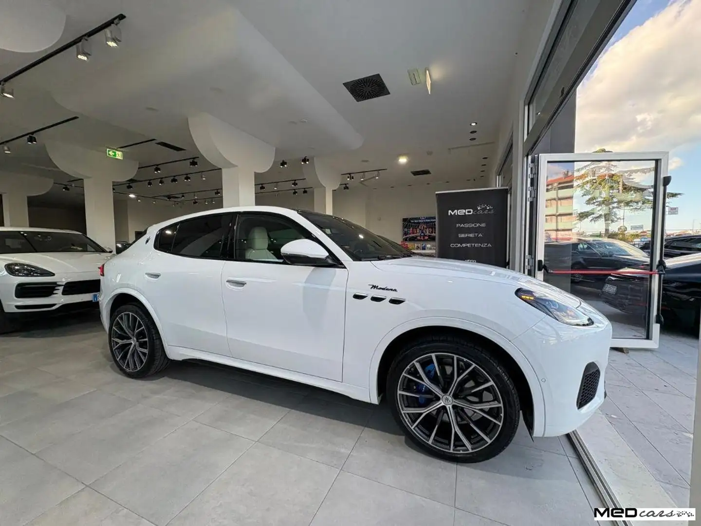 Maserati Grecale 2.0 MHEV MODENA / ITALIANA / SUPER FULL...!!! Blanco - 2