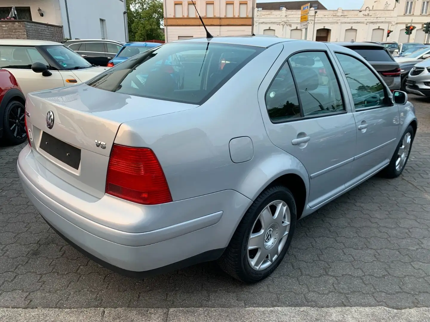 Volkswagen Bora V5 2.3 Highline aus 1.Hand Silber - 2