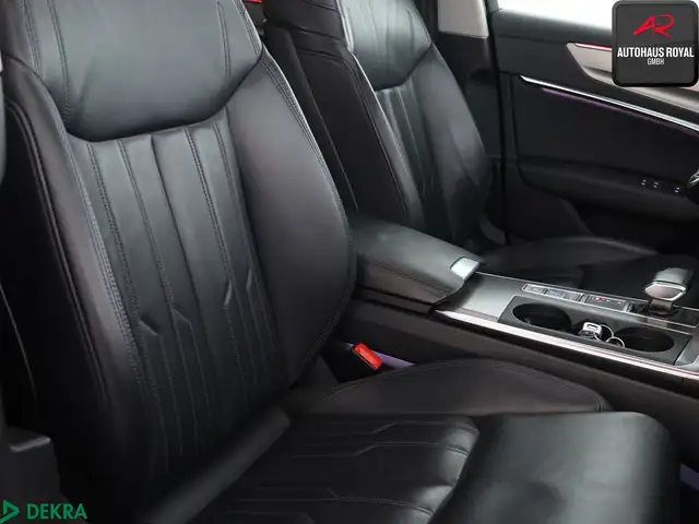 Audi A6 view 12