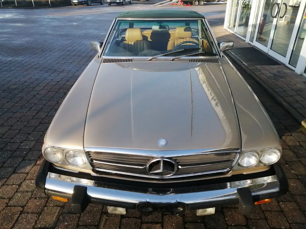Mercedes-Benz SL 560