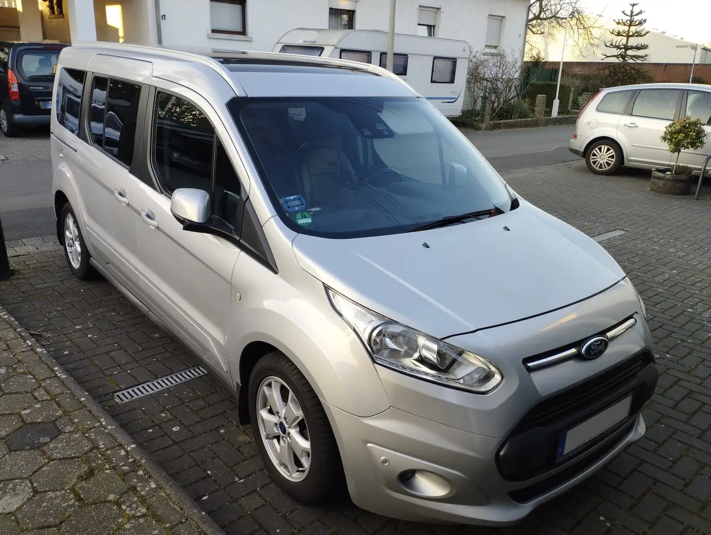 Ford Tourneo Connect *Vollausstattung*7-Sitzer*Lang*Titanium*TOP* Plateado - 1