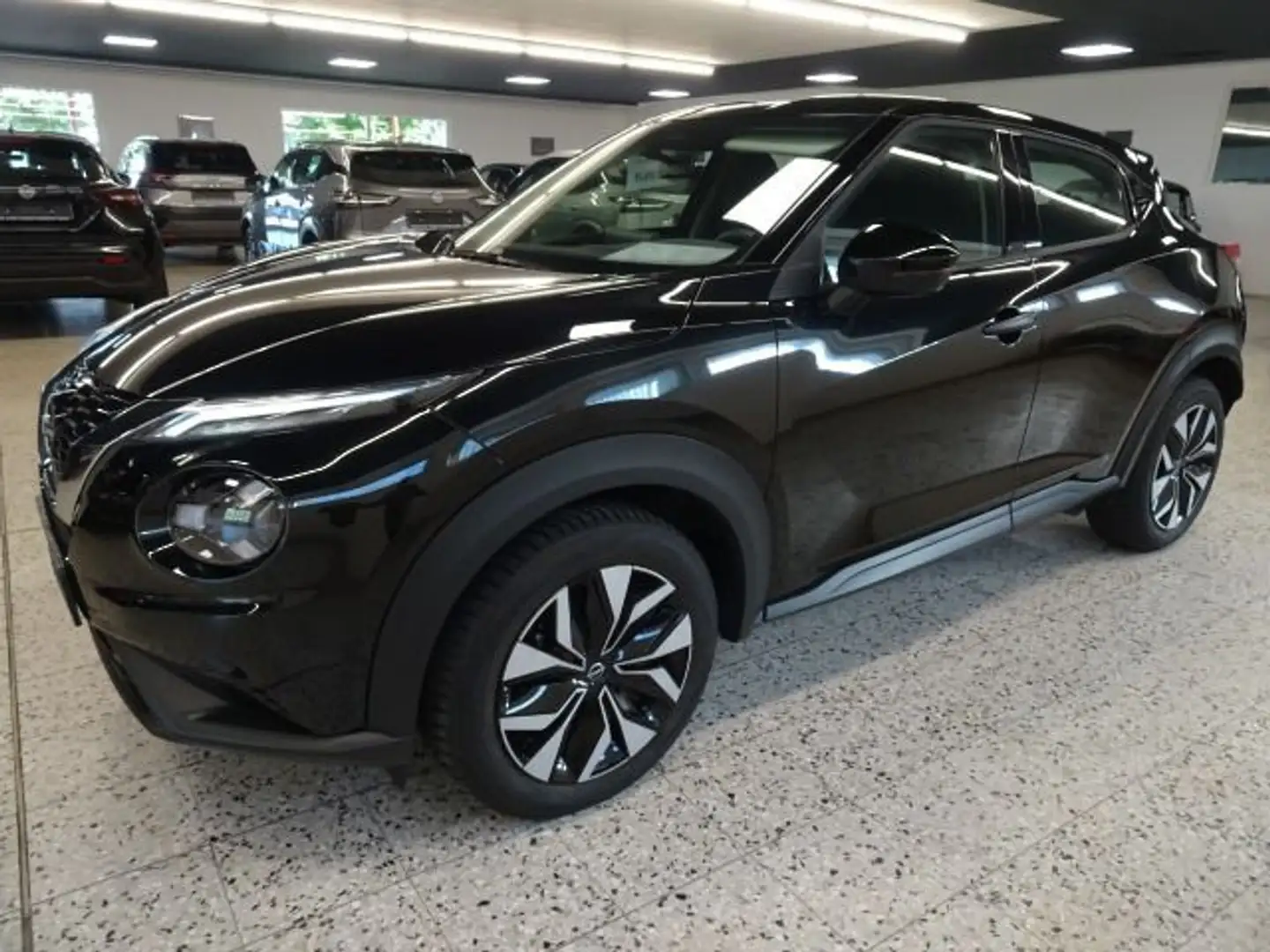 Nissan Juke 1.0 DIG-T Acenta Komfort Schwarz - 2