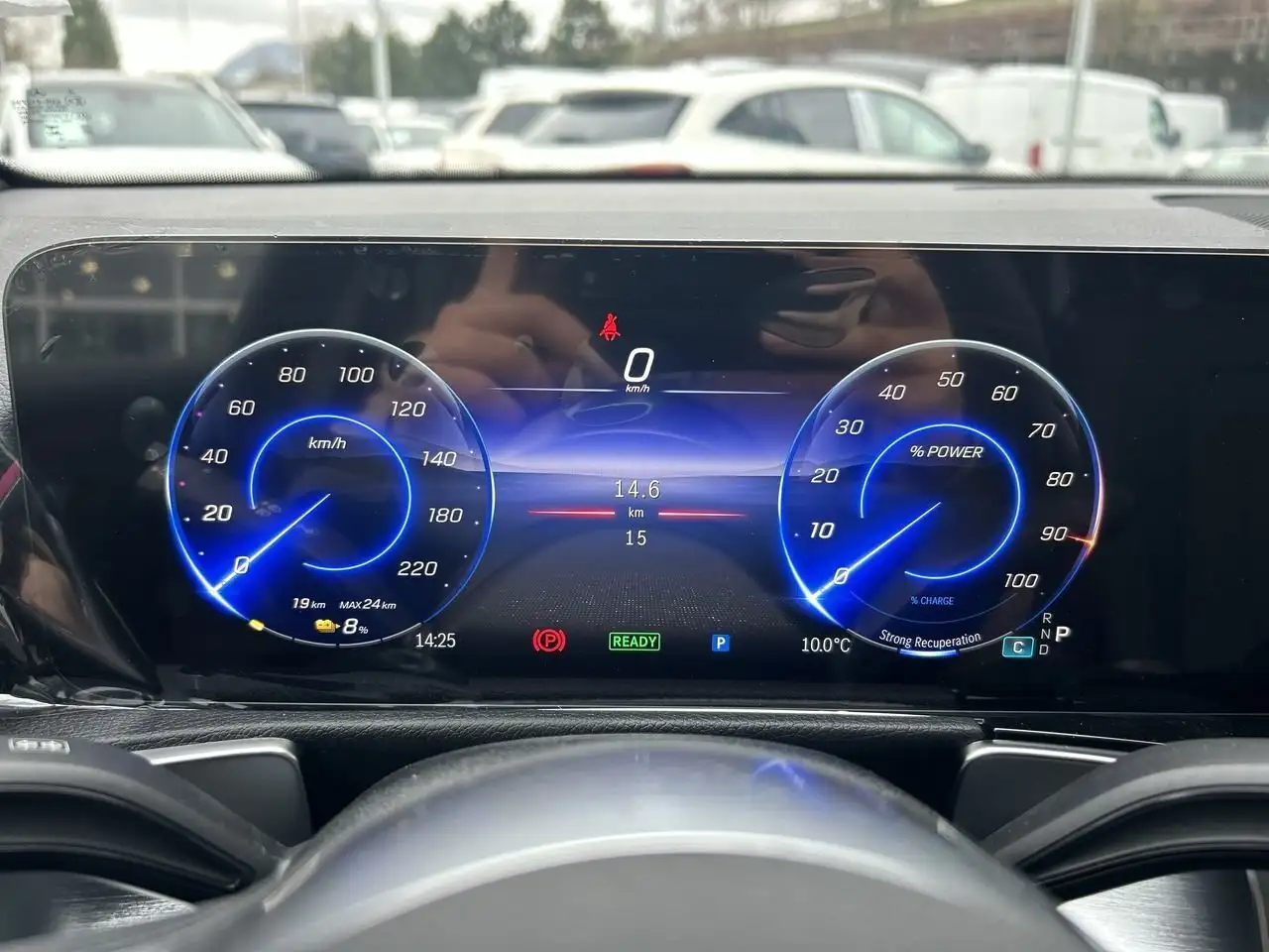 Mercedes-Benz EQB снимка Mercedes-Benz EQB
