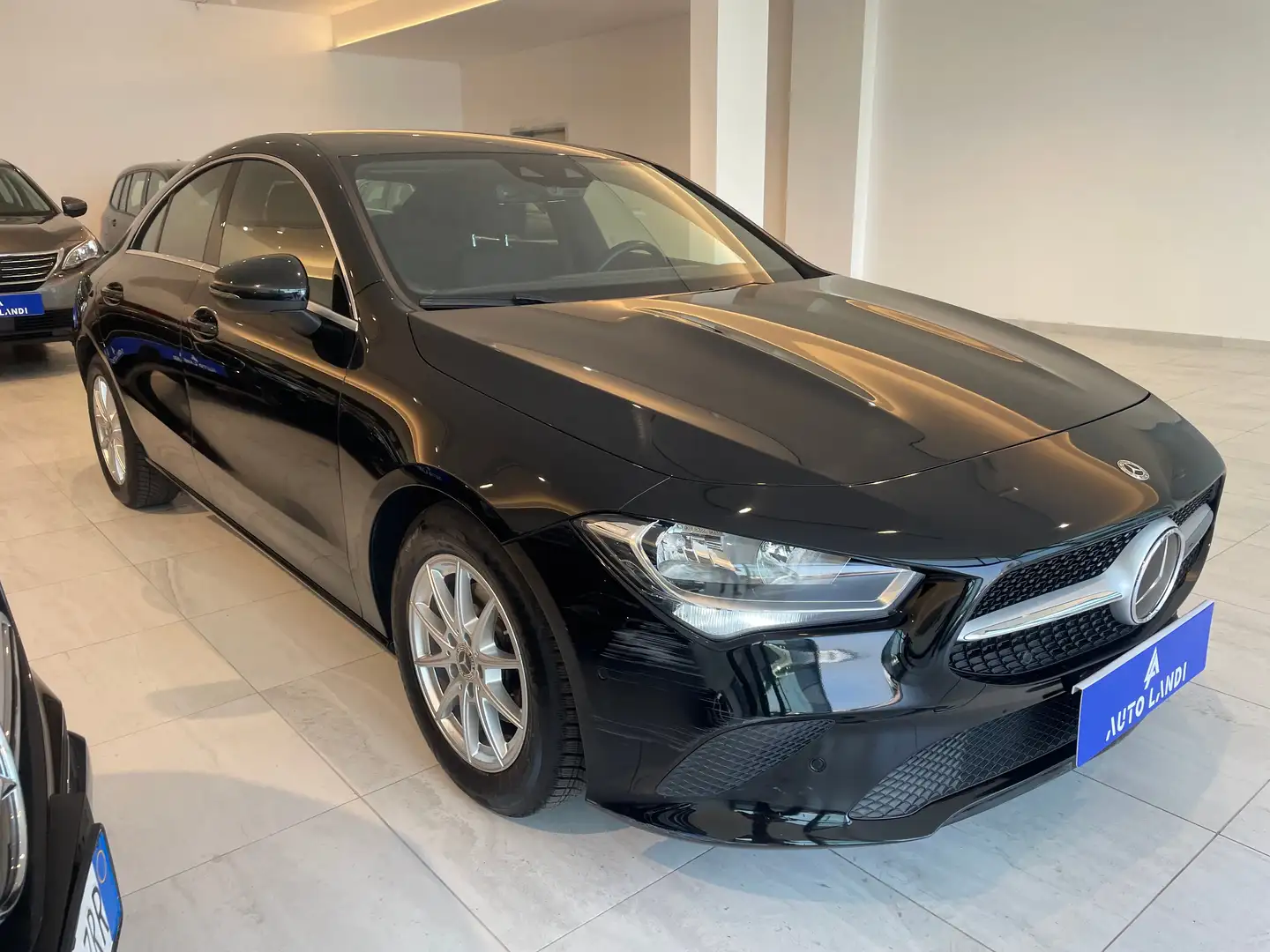 Mercedes-Benz CLA 180 Coupe d Business auto Black - 2