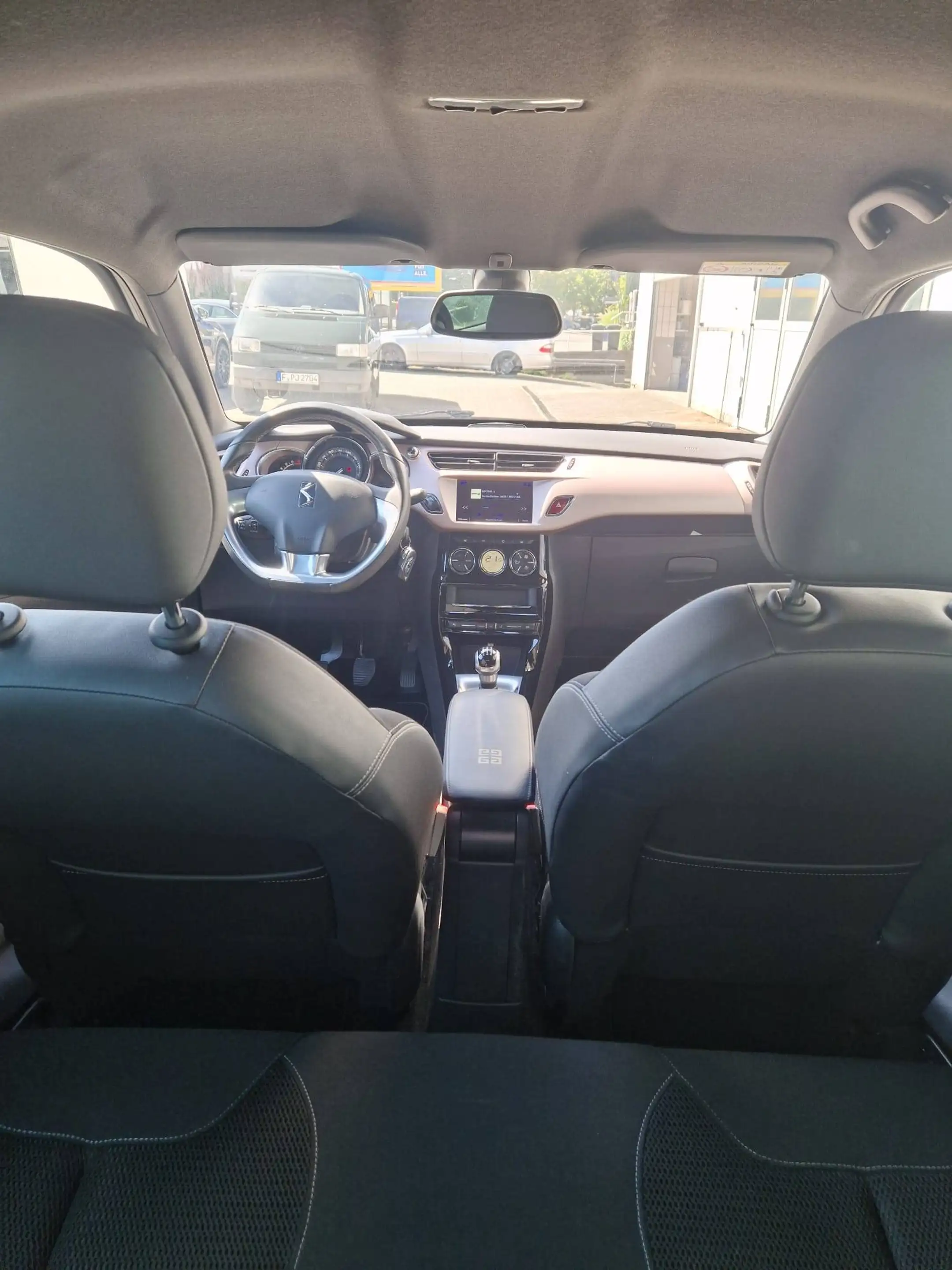 DS Automobiles DS 3 Givenchy Le MakeUp — photo 10