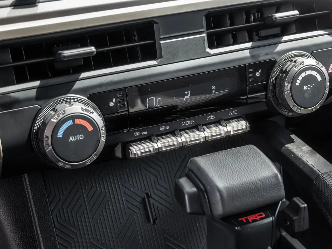 Toyota Tacoma снимка Toyota Tacoma