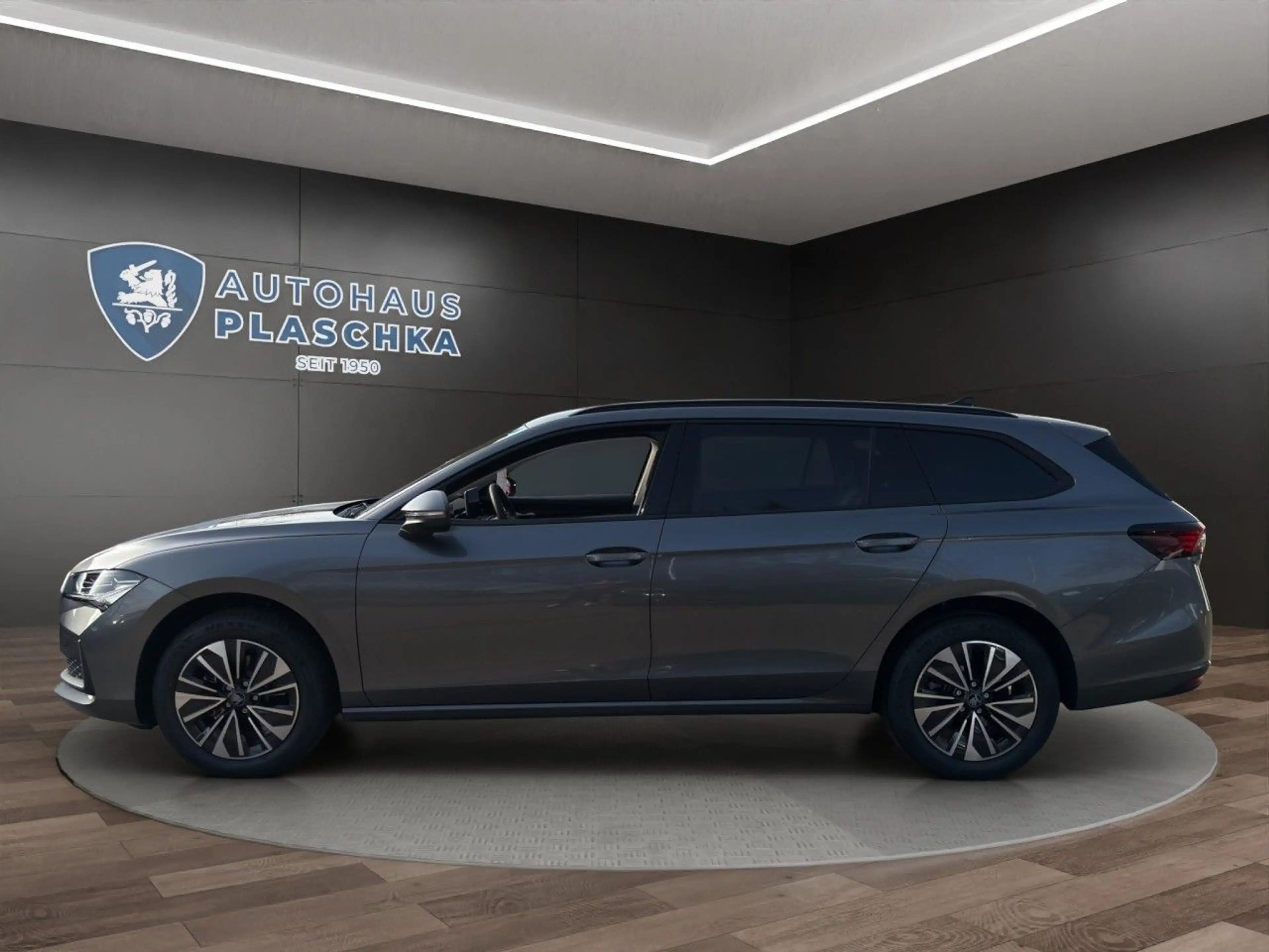 Skoda Superb Combi Selection 2,0 TDI 110 kW 7-Gang-DSG — photo 9
