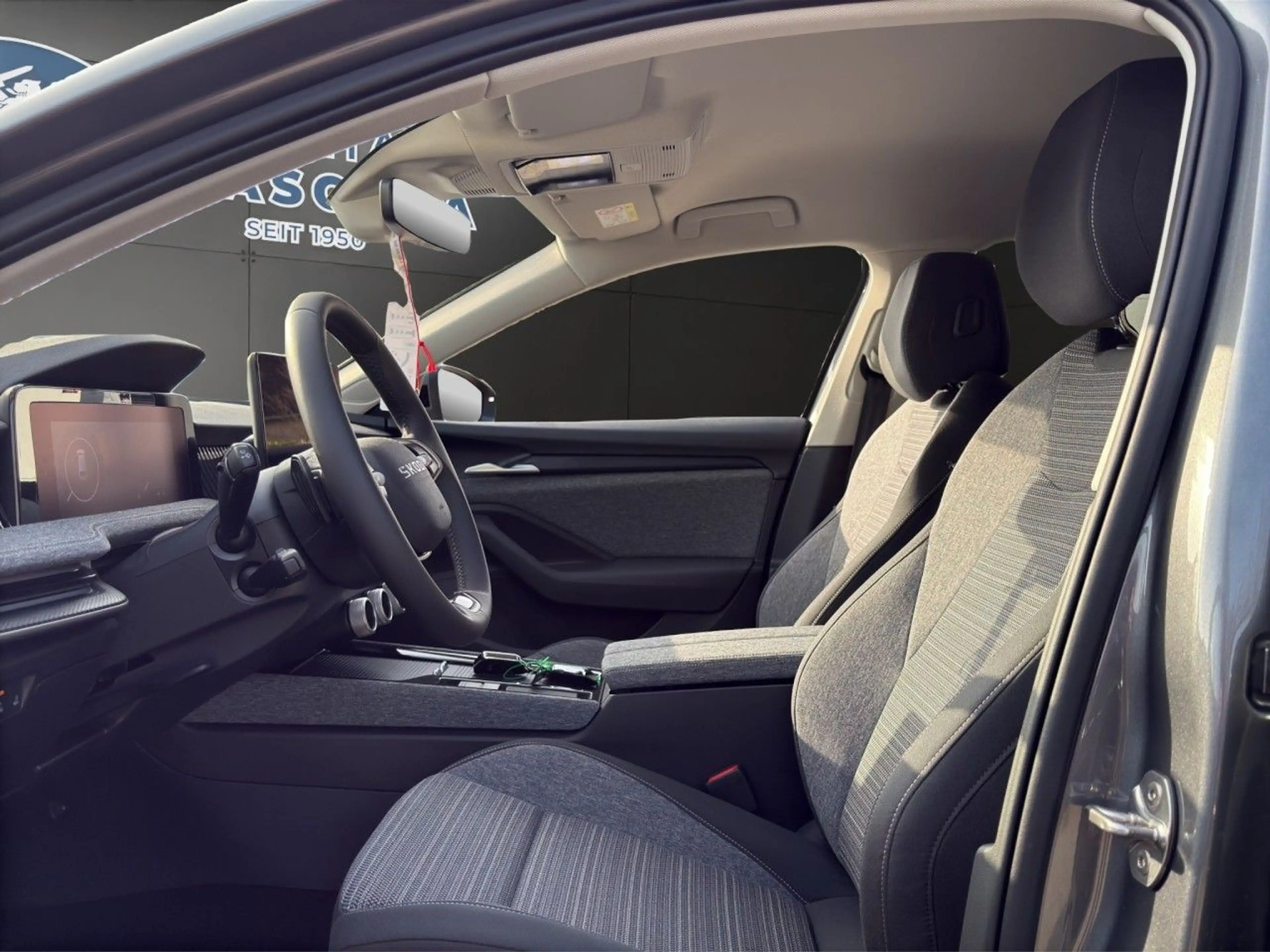 Skoda Superb Combi Selection 2,0 TDI 110 kW 7-Gang-DSG — photo 12