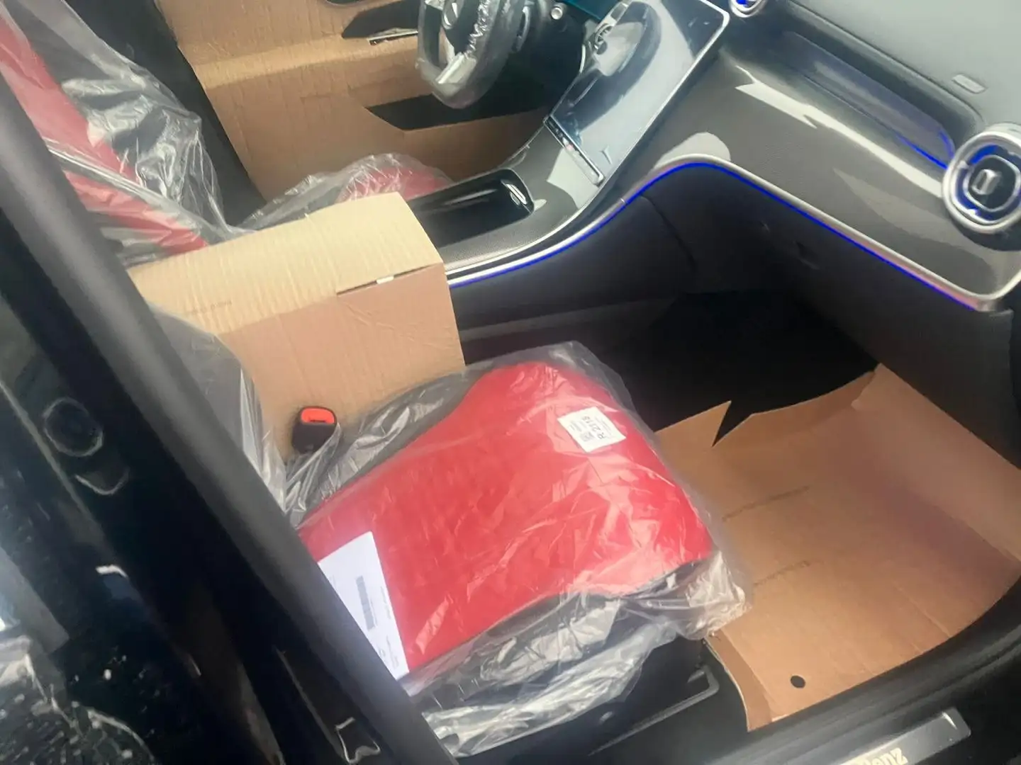 Mercedes-Benz GLC 300 de Coupe AMG Premium Plus fully Schwarz - 2