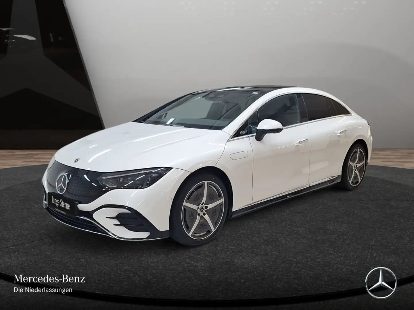 Mercedes-Benz EQE 350 4MATIC AMG Fahrass WideScreen Pano Distr. Wit - 2