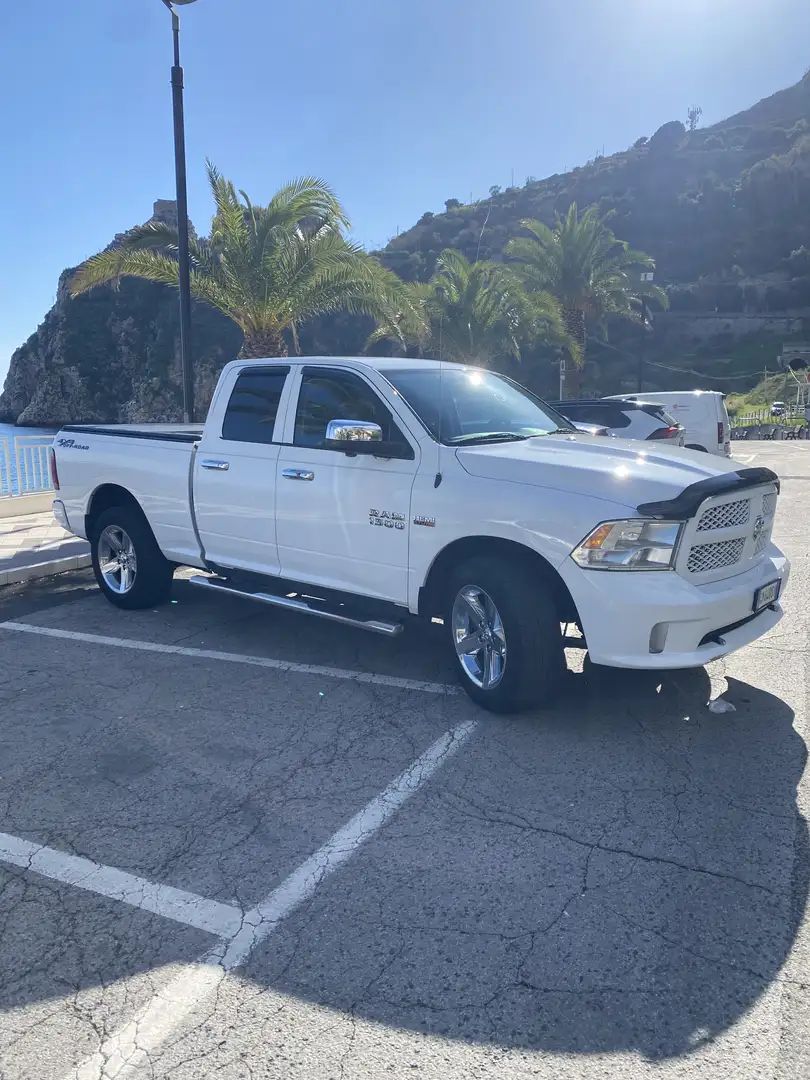 Dodge RAM 1500 5.7 V8 Quad Cab MB Sport 395cv at8 - 2