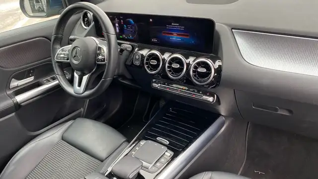 Mercedes-Benz Gla view 10