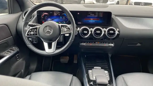 Mercedes-Benz Gla view 8