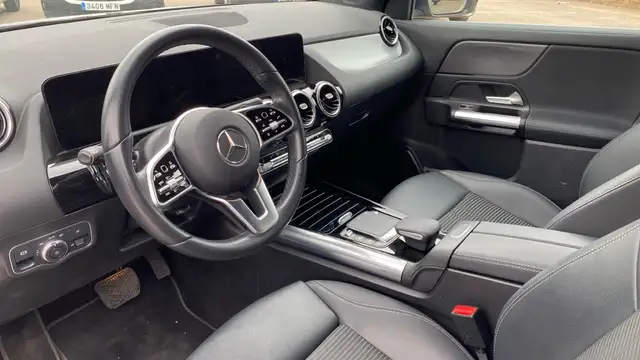 Mercedes-Benz Gla view 6
