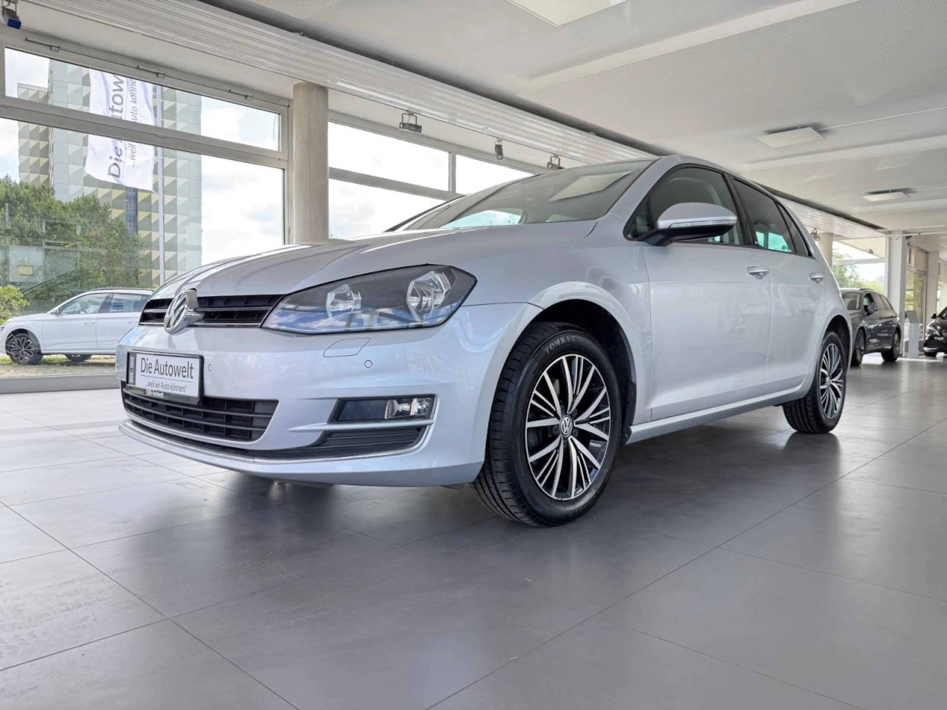 Volkswagen Golf VII Lim. Allstar 2.0 TDI NAVI SHZG PDC KLIMA — photo 3