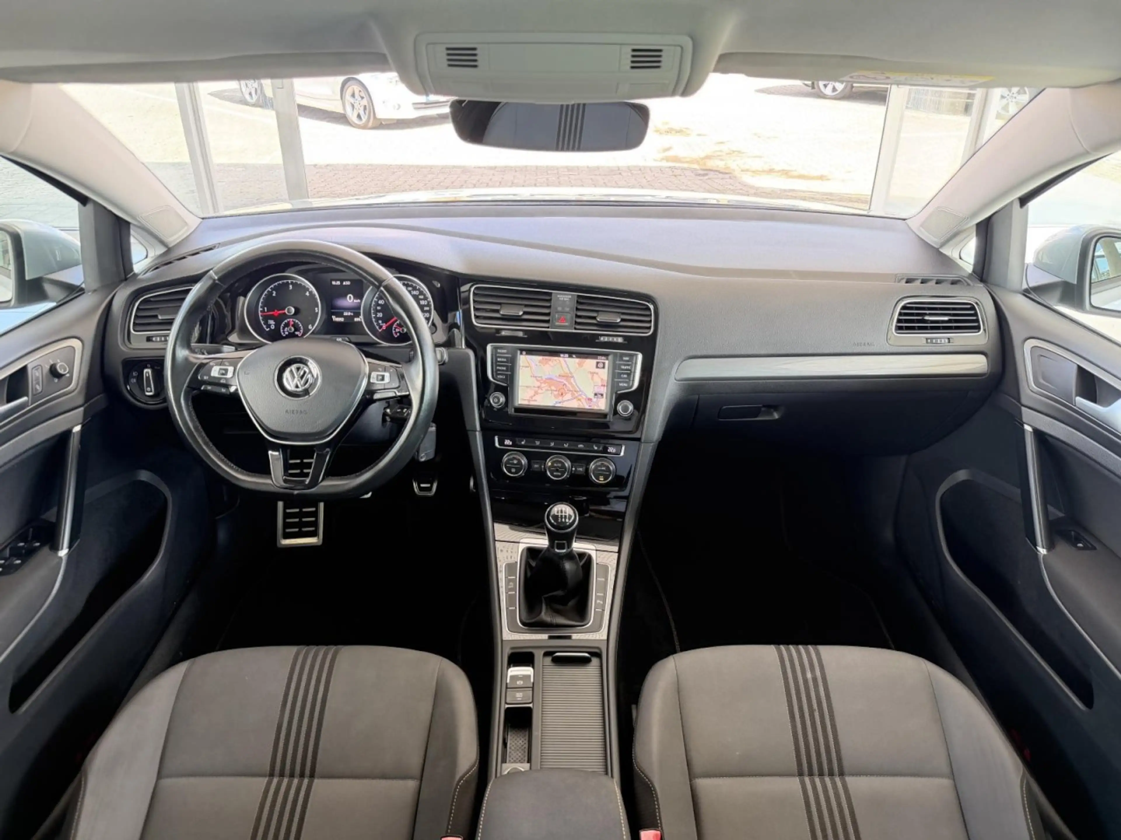 Volkswagen Golf VII Lim. Allstar 2.0 TDI NAVI SHZG PDC KLIMA — photo 11