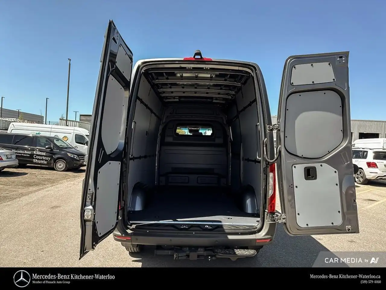 Mercedes-Benz Sprinter снимка Mercedes-Benz Sprinter