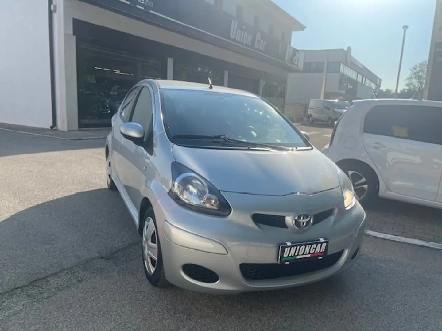 Toyota Aygo Aygo 5p 1.0 Sol Argent - 2