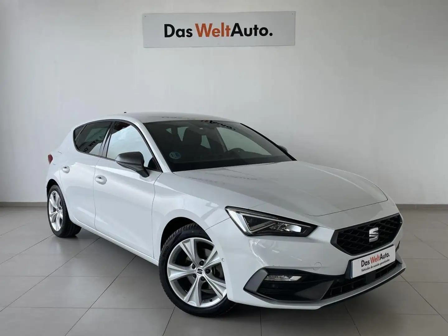 SEAT Leon 1.5 eTSI DSG-7 S&S FR Special Edition 150 Wit - 1