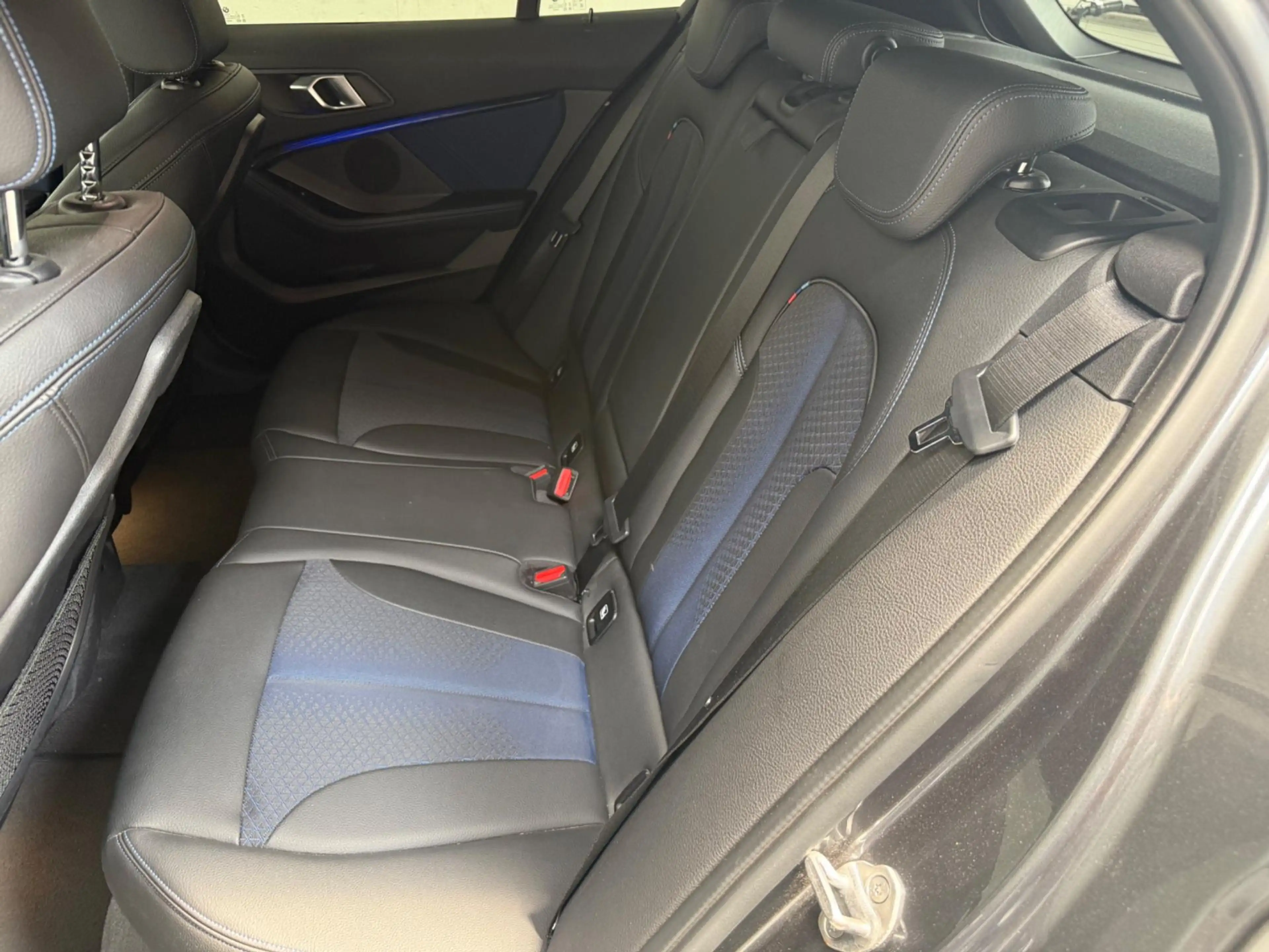 BMW 135 1-serie M135i xDrive High Executive — photo 12