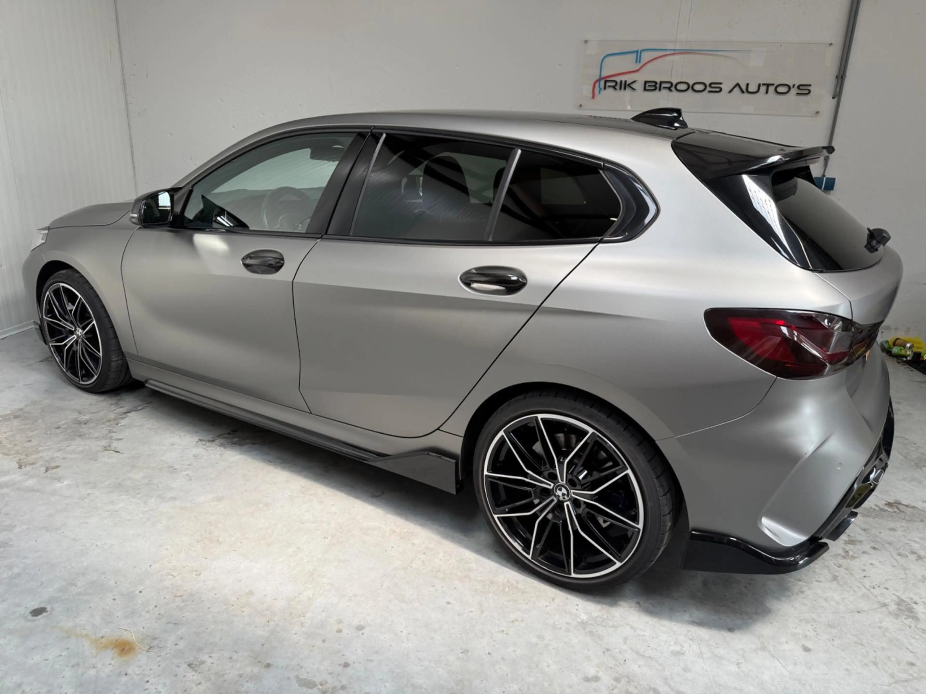 BMW 135 1-serie M135i xDrive High Executive — photo 4