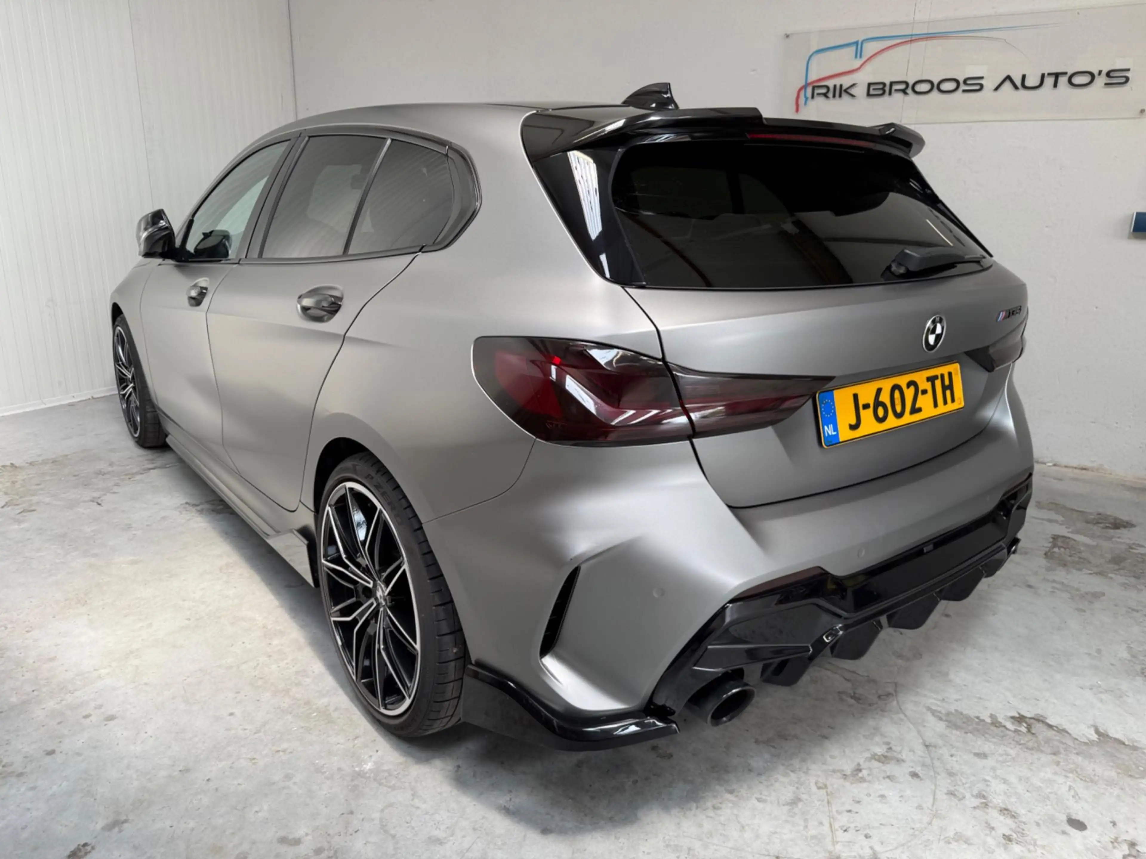 BMW 135 1-serie M135i xDrive High Executive — photo 3