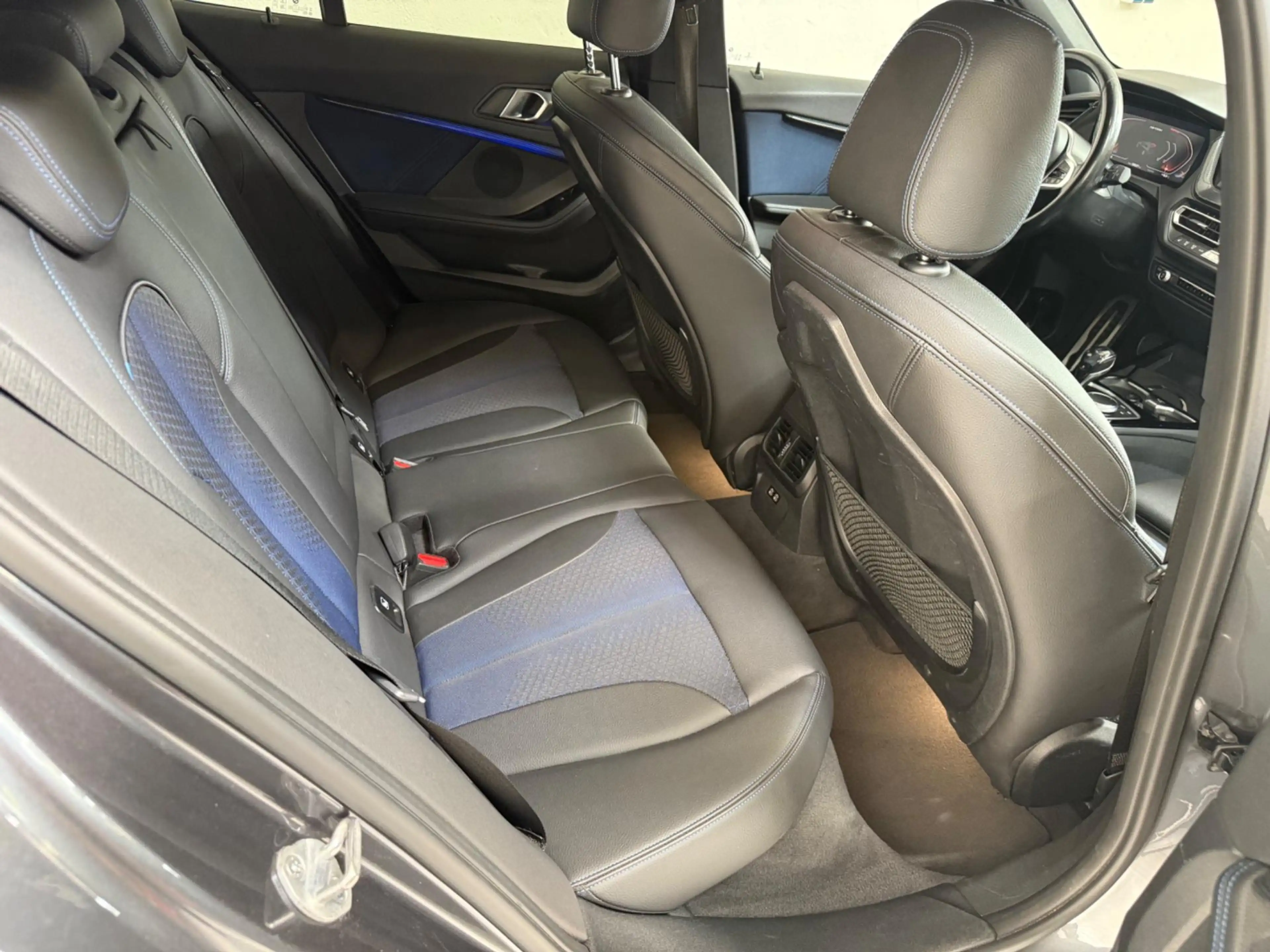 BMW 135 1-serie M135i xDrive High Executive — photo 9
