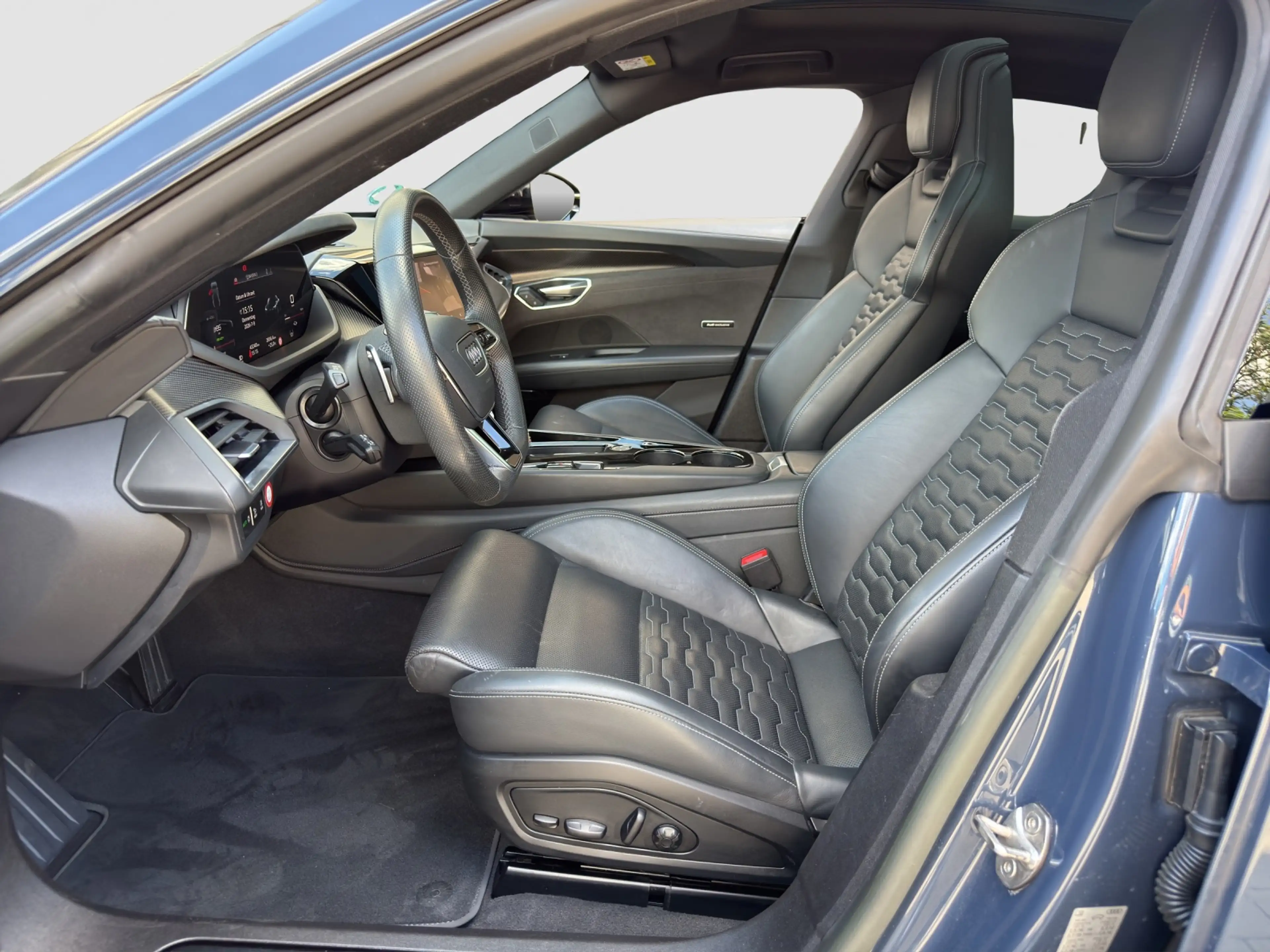 Audi e-tron GT quattro LUFT/MATRIX/PANO/HEAD-UP — photo 6