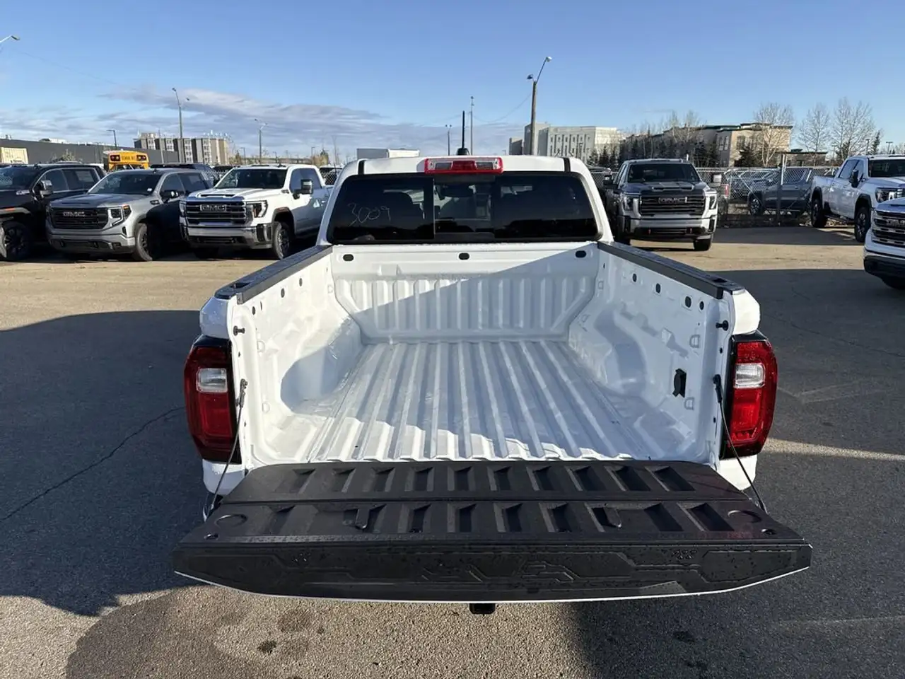 GMC Canyon снимка GMC Canyon