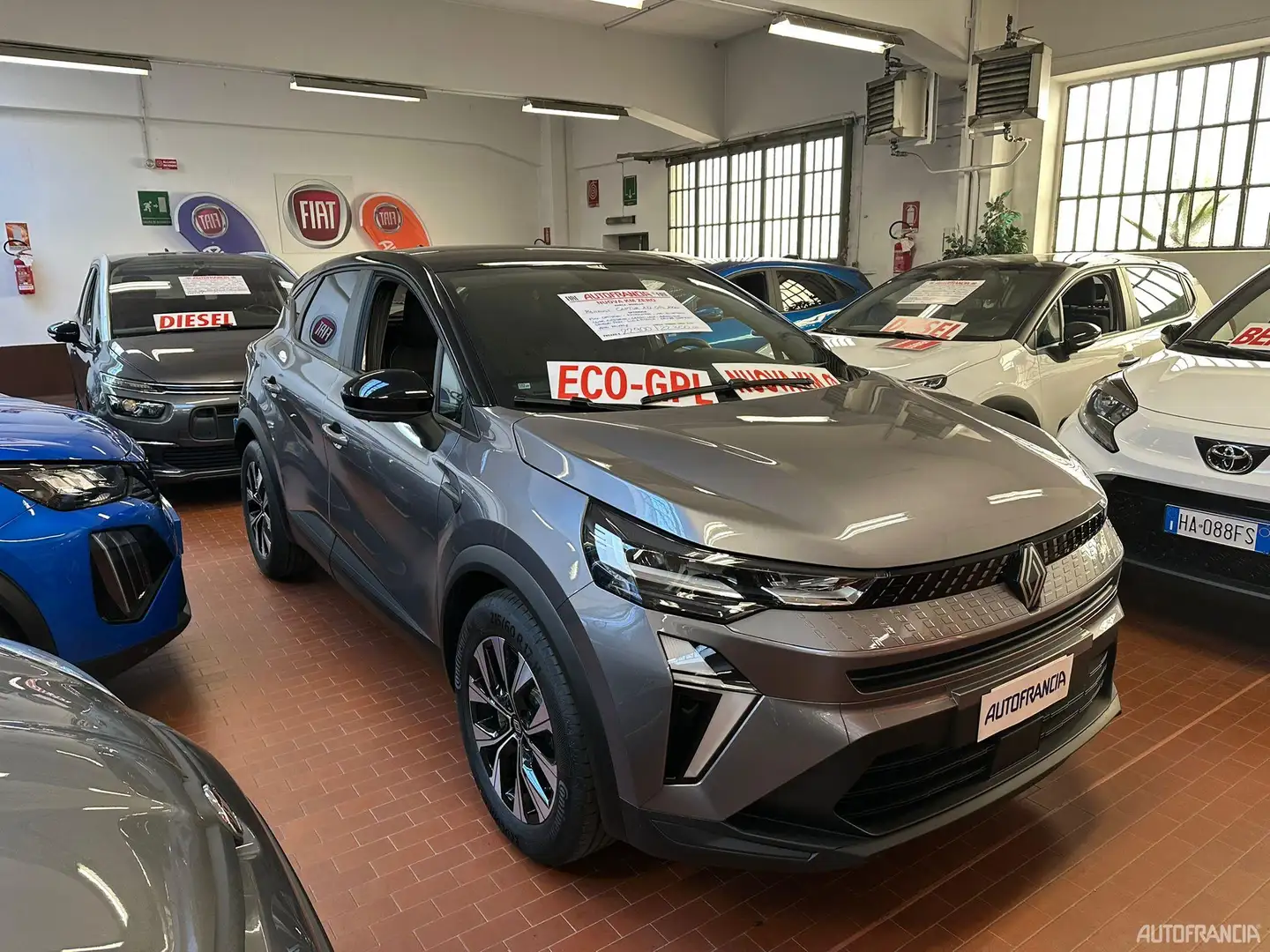 Renault Captur CAPTURE - 1.0 GPL 100 CV Gris - 2