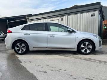 Plug-in 141 ch Executive